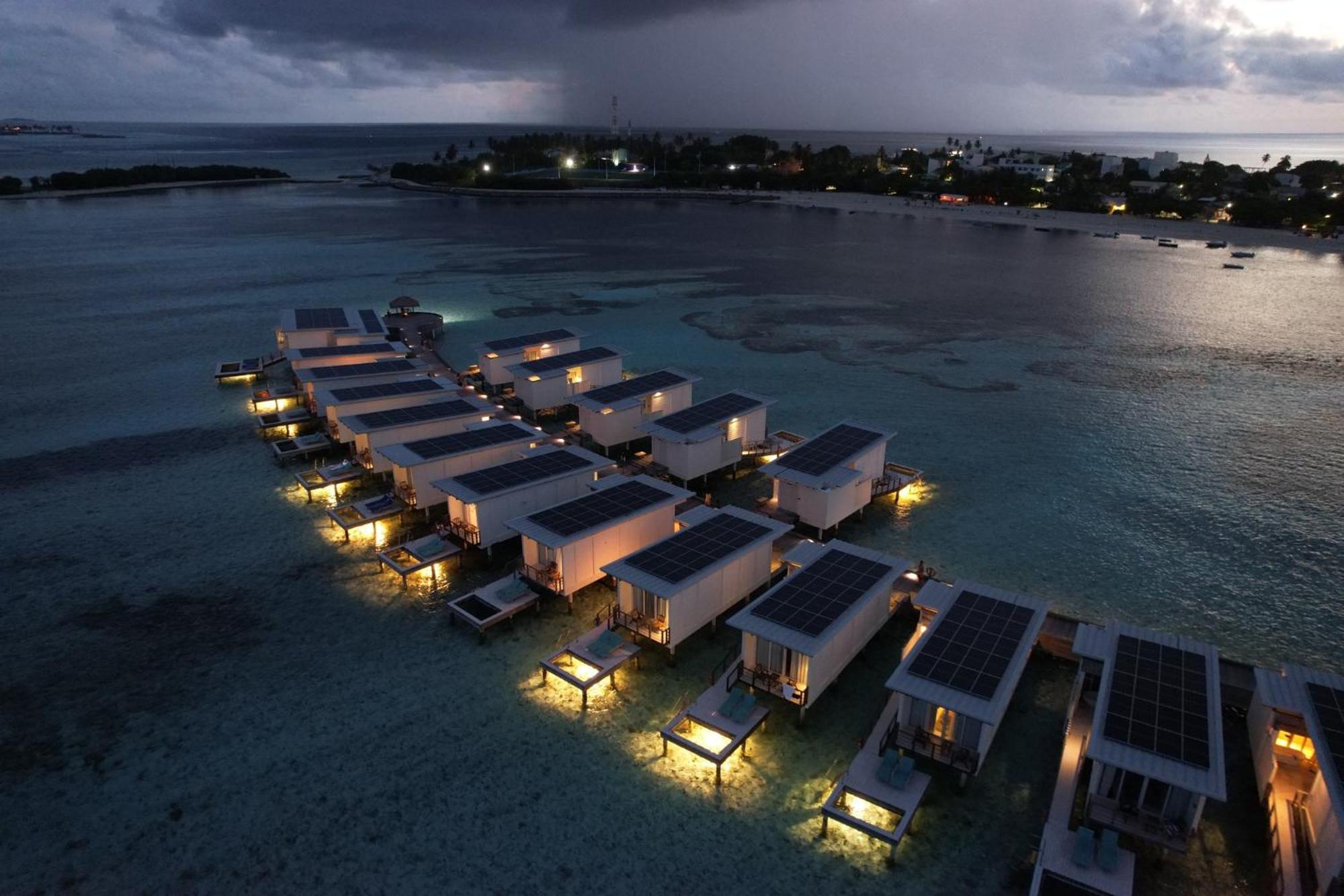 Holiday Inn Resort Kandooma Maldives - Kids Stay & Eat Free And Dive Free For Certified Divers For A Minimum 3 Nights Stay Guraidhoo  Exterior foto